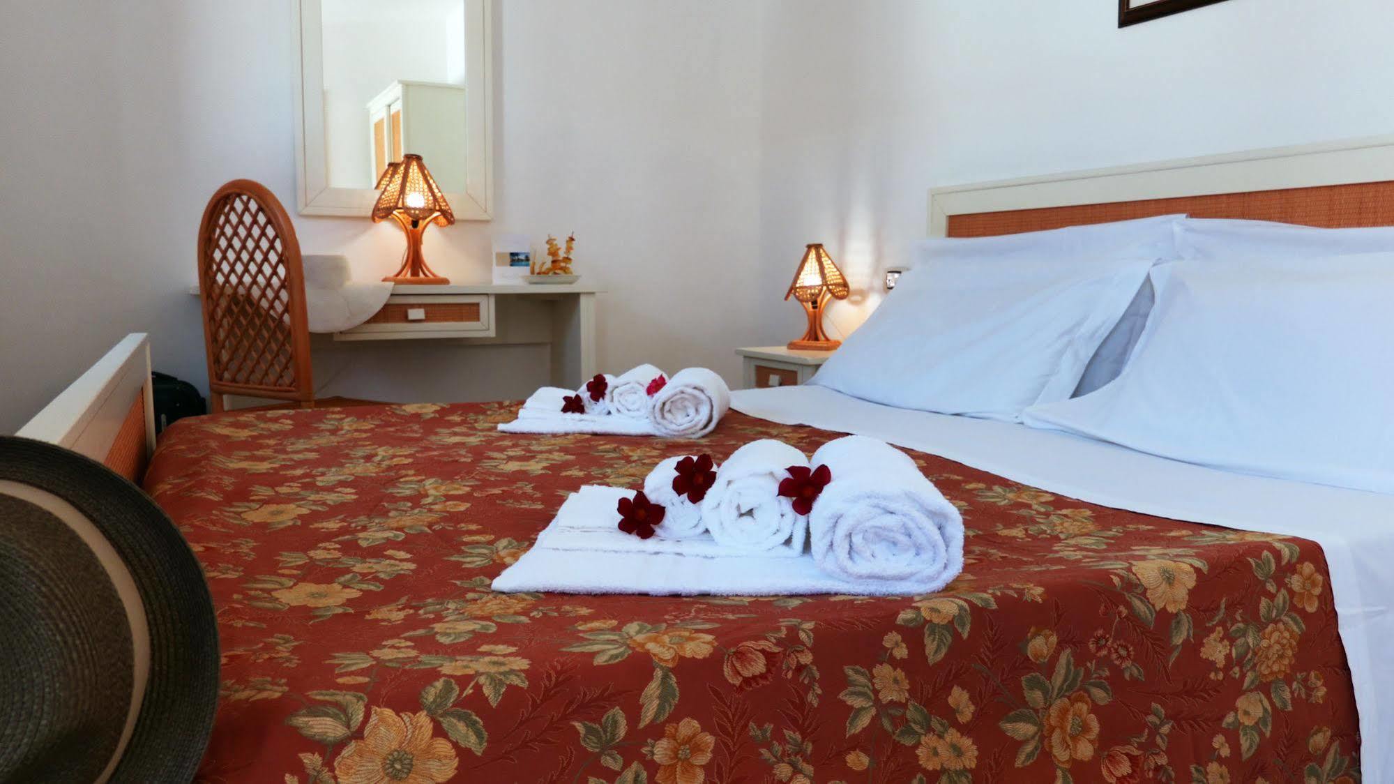 Baia Del Capo Hotel Ricadi Kültér fotó